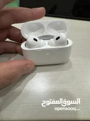  2 Air pods pro 2