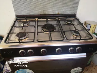  1 فرن غاز للبيع
