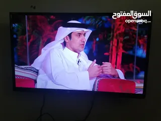  1 شاشه ال اي دي  ممتازه الجوده والصوره 43 بوصه مع حامل  جديد