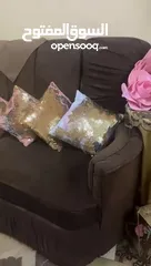  5 طقم كنب للبيع في حالة ممتازة