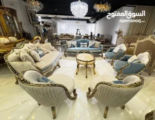  4 طقم كنب New classic فاخر ومميز جداً 9مقاعد مع طربيزة الوسط