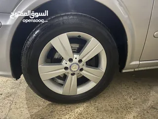  17 باص مرسيدس