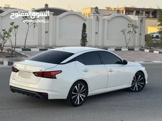  2 Nissan Altima 2019 SR