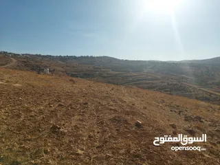 9 ارض زراعية ذات اطلالة رائعة للبيع في صروت السفوح تصلح لمزرعة او شاليه او للاستثمار أو إقامة منتجع