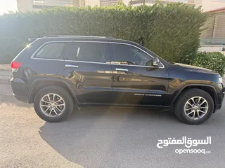  4 Jeep Grand Cherokee Limited 2014 Black Exterior Color