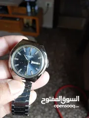  5 ساعه سويسري فيفر لوبا بحاله جيده جدا اتوماتيك لون مميز