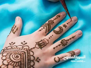  6 Putting hand henna