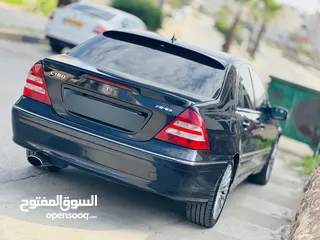  7 سيارة للبيع