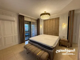  10 دير غبار شقة أرضية فخمة مع حديقه 4 نوم للإيجار