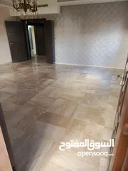  3 شقه ارضيه مميزه