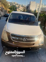  1 باص هيونداي van H1  ابيض