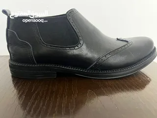  1 حذاء رسمي جلد لون أسود جديد للبيع