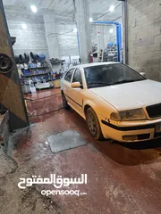  4 سكودا اوكتافيا 2001