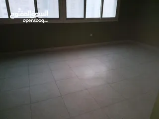  1 شقة للبيع في الشارقة المجاز