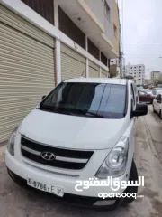  4 هوندايH1.   2010