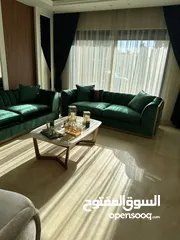  5 فيلا فخمة بناء جديد في الحمر  دابوق متلاسقة مفروشة اثاث جديد وجميل جدا للبيع من المالك