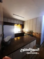  1 شقة مميزة جدًا للبيع  / الذراع الغربي