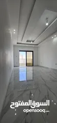  4 اقساط طابق اخير مع روف نظام درج داخلي شفابدران ام حجير