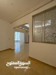  6 3 Bedrooms Apartment for Rent in Al Hail REF:996R