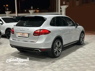  6 Porsche Cayenne S