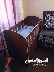  1 تخت بيبي بحاله الوكاله للبيع