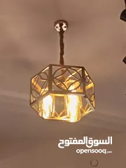  10 ثريات ومعلقات جديده استعمل بكم شهر للبيع بداعي السفر والرحيل