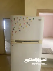  1 ثلاجة lg.....
