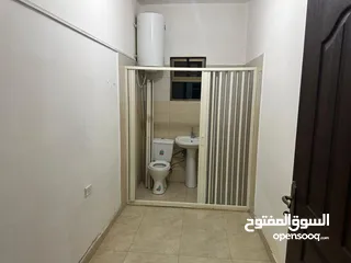  24 شقة طابقية (طابق رابع) 185 متر للبيع مادبا - حنينا  صالون وترس واسع