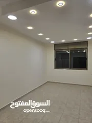  1 شقة سكنية بالقرب من دوار الفواكه