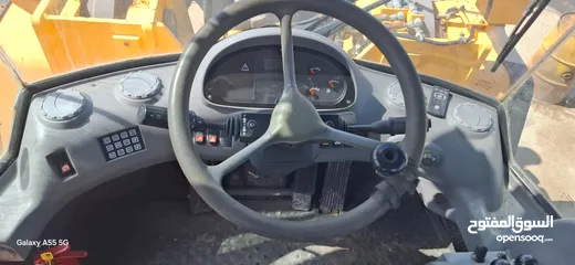  23 جرافات عدد 2  Volvo F180 +Volvo E180