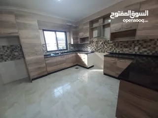  4 شقة دوبلكس في أرقى واجمل مناطق دابوق ثالث مع روف