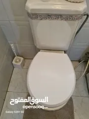  1 طقم حمامات