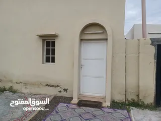  1 غرفه للايجار في صحار الطريف  Room for rent