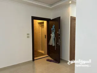  1 شقة فاخره للايجار