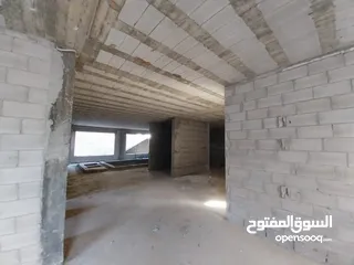  17 فيلا قيد الإنشاء للبيع من المالك مباشرة