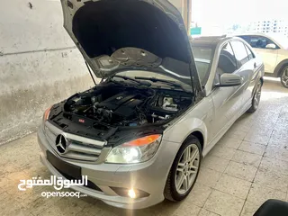  4 Mercedes C200