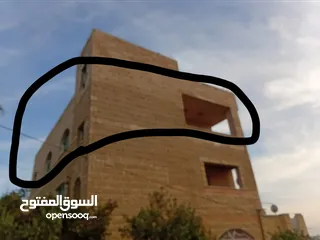  4 شقتين للبيع ارضية وطابق ثالث وبلكونه سوبر لوكس