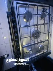  1 فرن غاز للبيع بسعر مغري