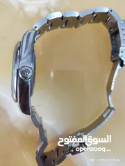  4 ساعه رولكس جديده استخدام اسبوعين للبيع مميزه جدا ودقيقه بالوقت ولون المينا ازرق بحري