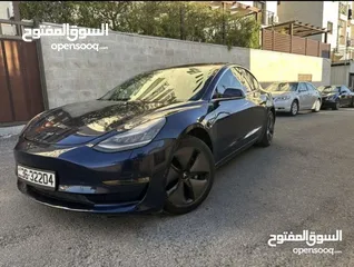  2 Tesla Model 3 long range
