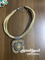  10 ساعات واكسسورات