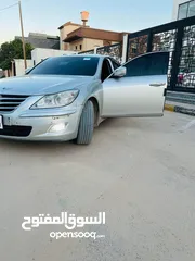  9 هونداي جينيسس للبيع