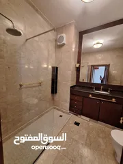  3 villa for rent in Shatti AlQurom  فيلا للايجار في شاطيء القرم