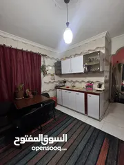  6 فرصة لا تعوّض! شقة للبيع بسعر مغري جدًا طابق ثالث قرب مجمع الاغوار الجديد مساحة 125م
