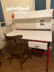  1 Desk -excellent condition