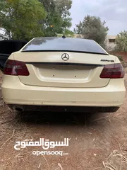  2 Mercedes E200