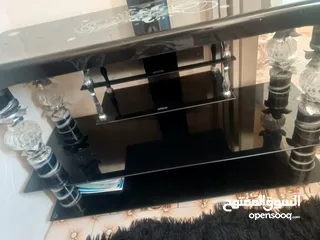  2 طاولة شاشة سكوريت استعمال خفيف 30دينار