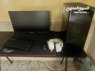  1 Gaming PC includes table