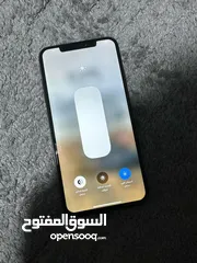  4 iPhone XS Max 64g