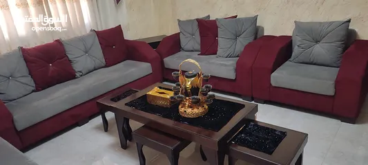  3 غرفه ضيوف تفصيل مستعمل شبه جديد 9 مقاعد مع الطاوله